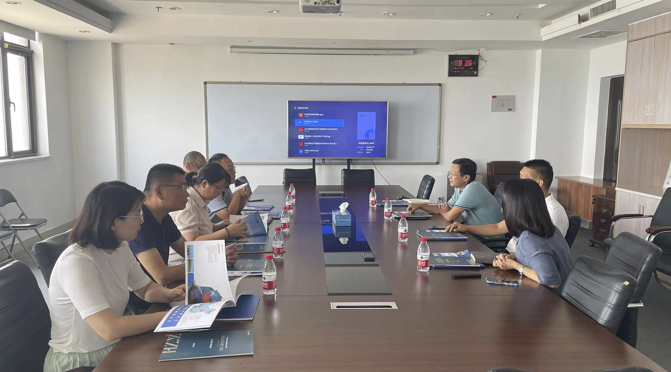 加強(qiáng)校企合作 助推人才發(fā)展|山東工業(yè)技師學(xué)院機(jī)電工程系制冷教研室主任蔣強(qiáng)一行蒞臨中凱智慧冷鏈物流園參觀(guān)調(diào)研